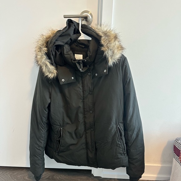 H&M puffer jacket, worn twice. In olive green colour - Picture 2 of 4